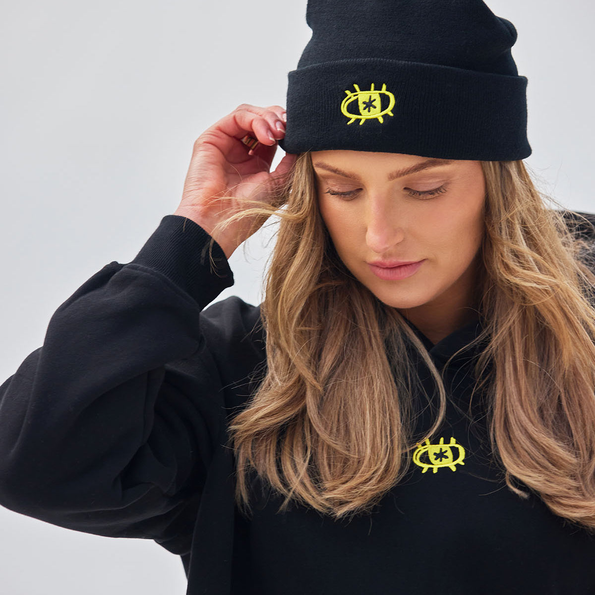 beenie-black-2.jpg