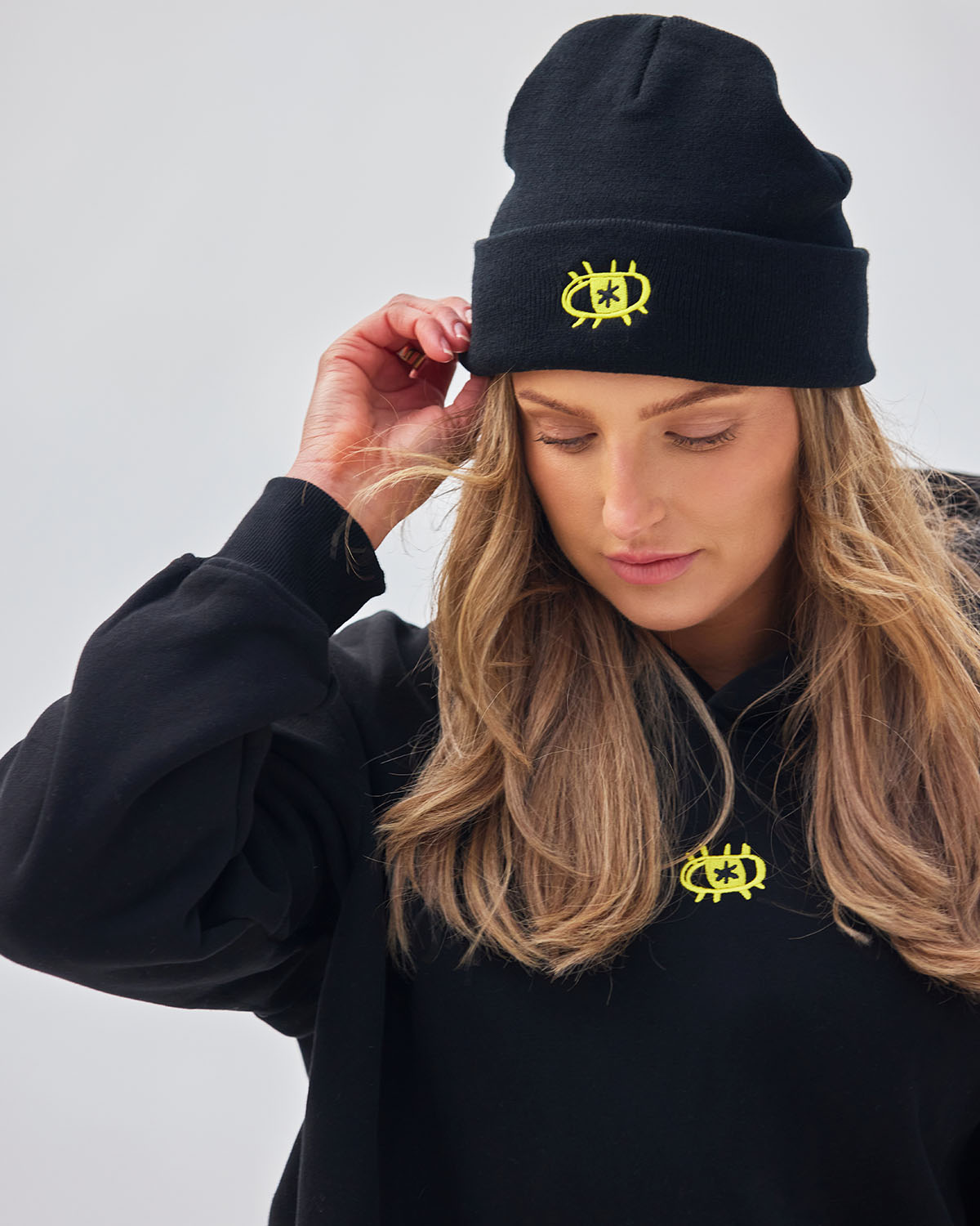 beenie-black-2.jpg